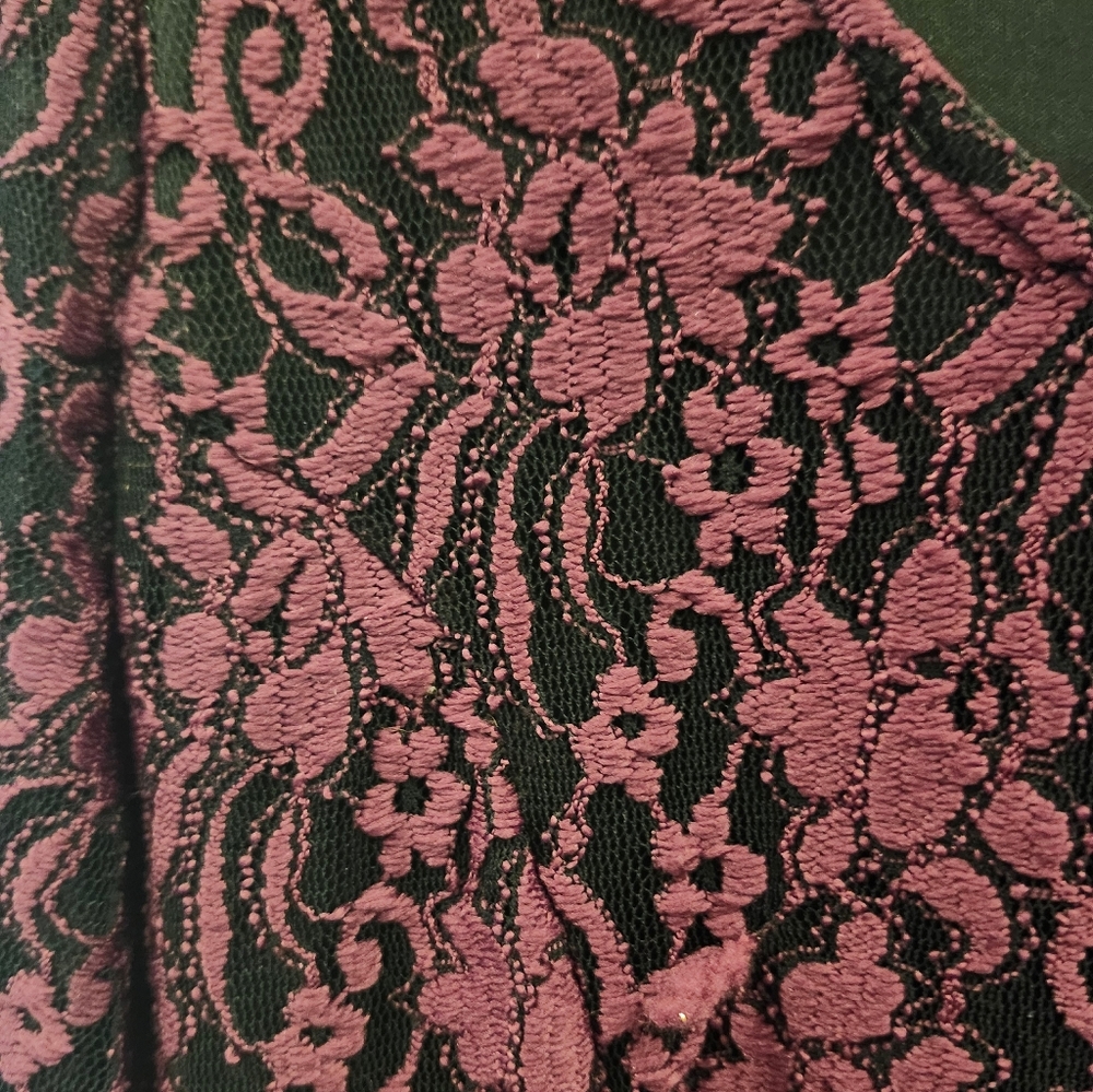 Jessica Simpson Lined Lace Midi Dress - Picture 4 of 6
